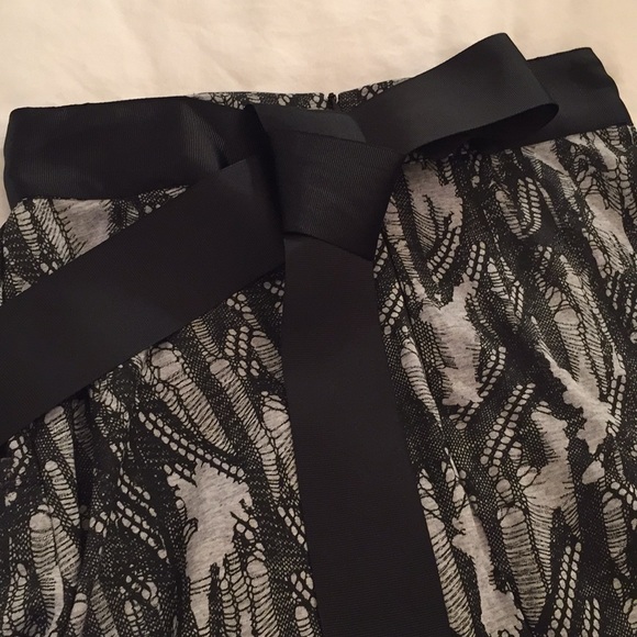 Ted Baker mini skirt - Picture 3 of 3